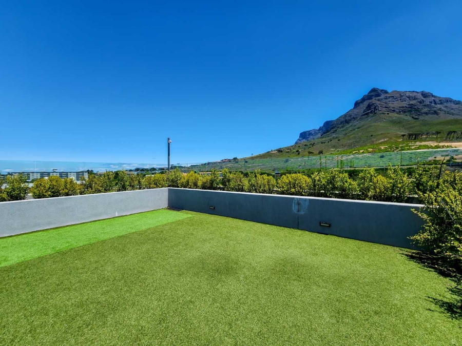 1 Bedroom Property for Sale in Observatory Western Cape